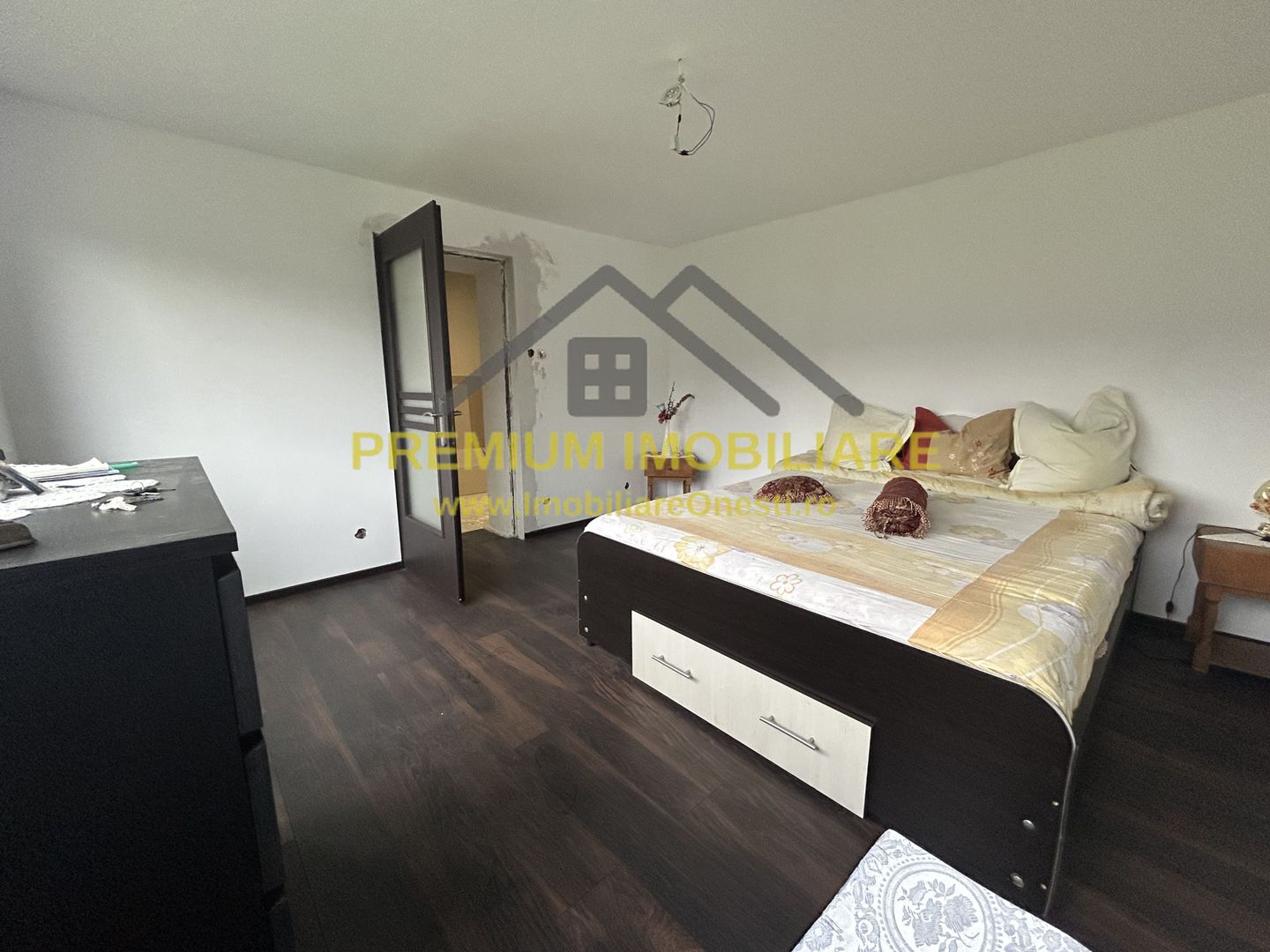 Casa de vanzare in Slanic Moldova . - Poză 1