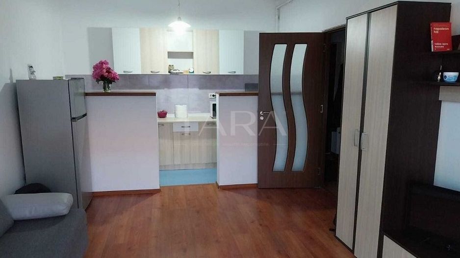 Apartament decomandat – etaj 2, compartimentare practică. - Poză 2