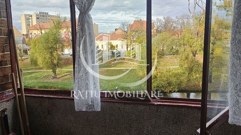 Apartament cu 3 camere | etaj 1 | Ultracentral | Oradea - Poză 10