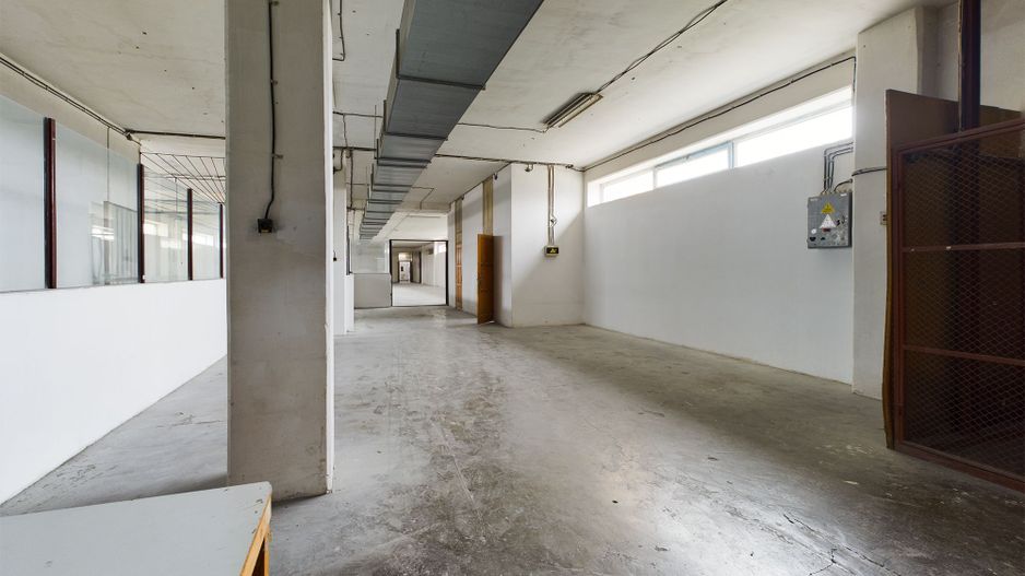 Hală de închiriat 2000mp în Micălaca - Poză 11