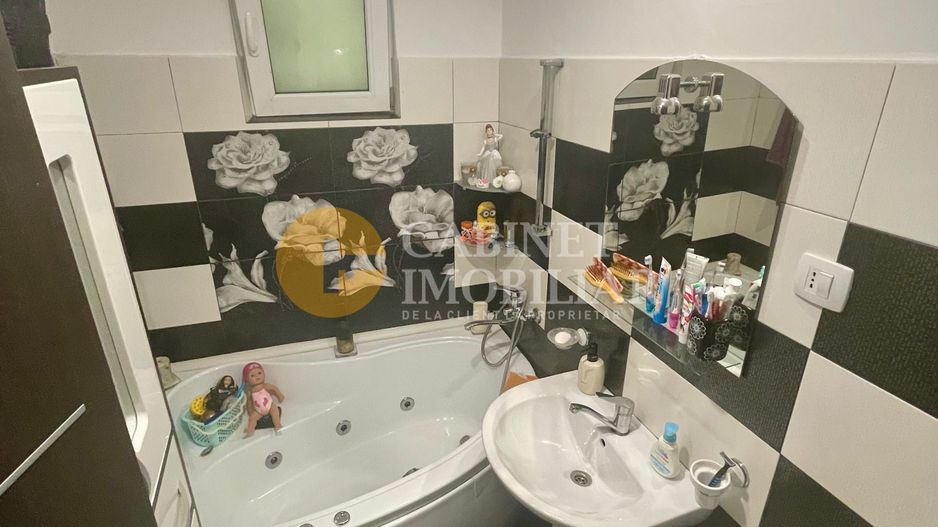 Apartament cu 3 camere - Etaj Intermediar - Bloc din 80 - Tesatura - Poză 6