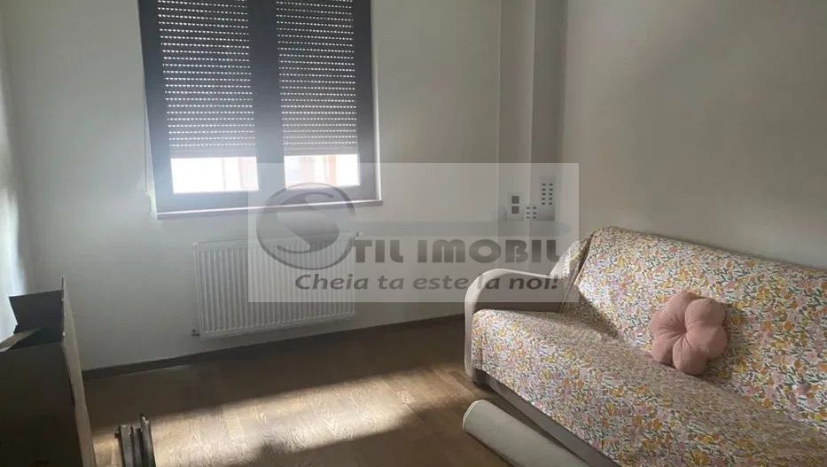 Apartament 4 Camere + Loc de parcare- Zona Tatarasi- 675 Euro - Poză 3