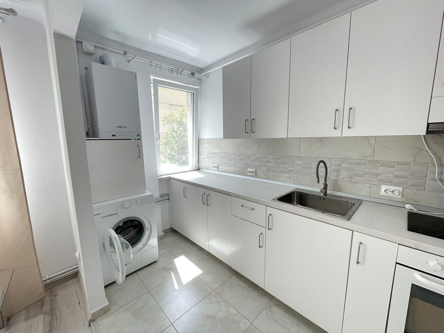 Apartament Modern 2 Camere Decomandat | Etaj 3/4 | Balcon | I.L.Caragiale - Poză 6