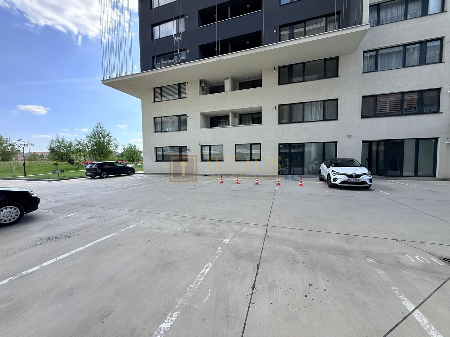 2 camere| XCity Tower| in spate la VOX| apartament frumos- zona superba| - Poză 24