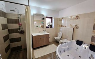 1/2 Duplex, 4 camere, mobilat, utilat, 230 mp, zona Lipoveni - Poză 14