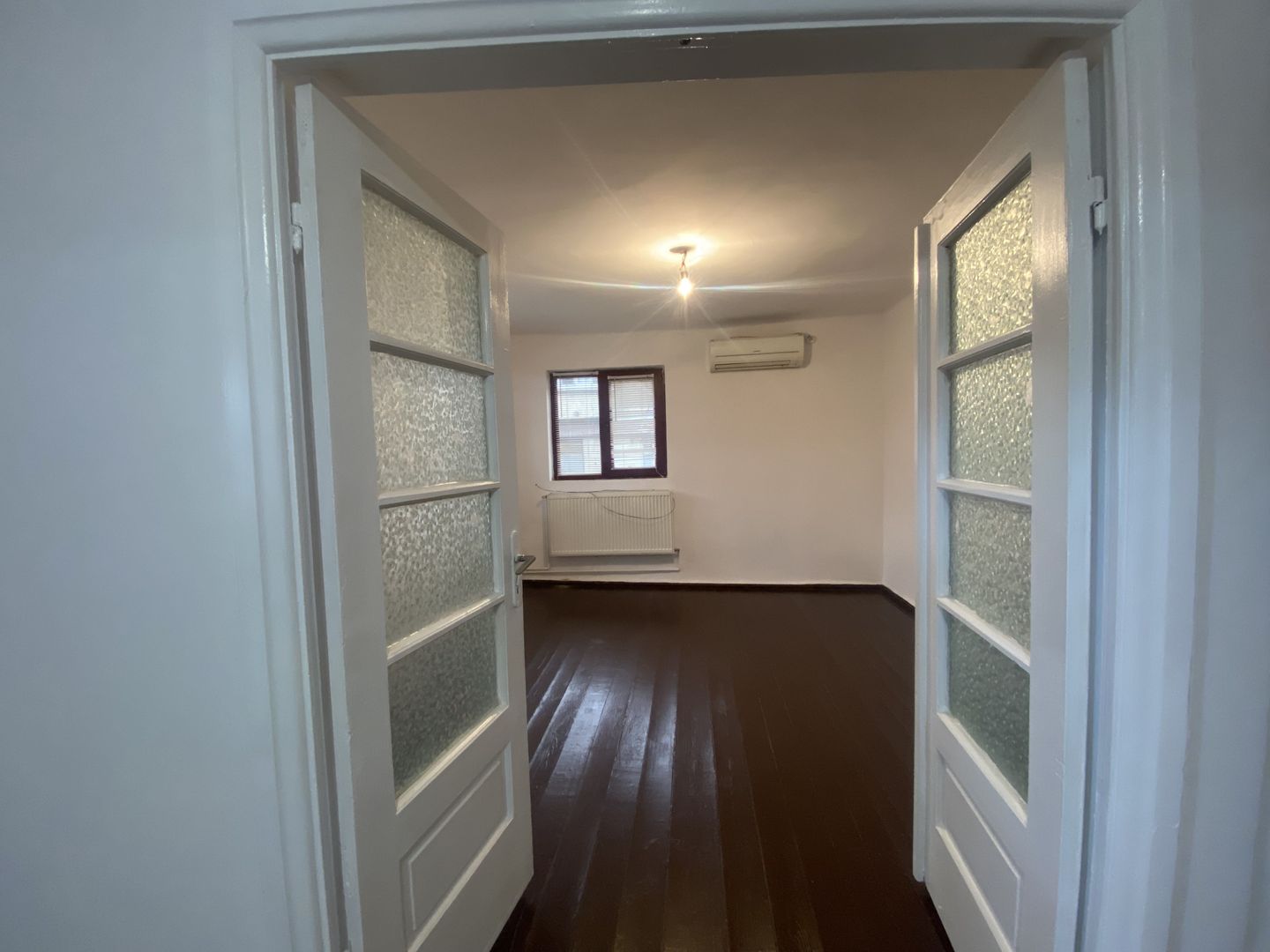 Casa de vanzare, trei camere, Vatra Luminoasa, 215,000 - Poză 5