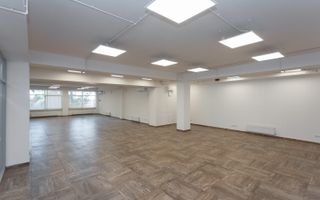 Vanzare oficiu in centru orasului - Poză 4
