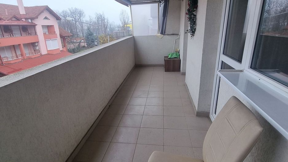 Apartament 2 camere, in Vila. Curte. Centrala. Parcare. Aparatorii Patriei. - Poză 1