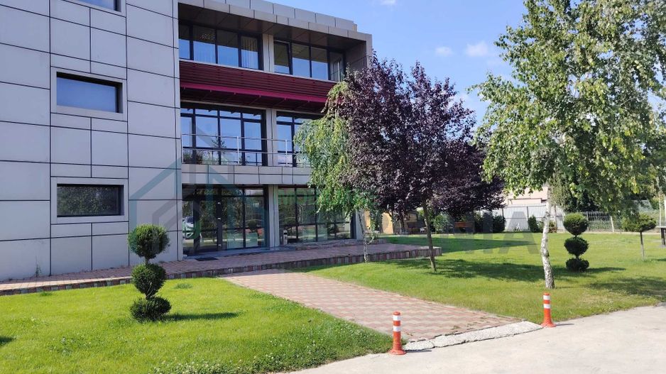 Spațiu pentru birouri mobilat, strada Trei Fantani, Iași - 600 EUR - Poză 1