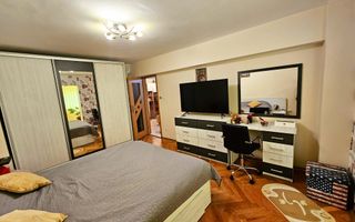 Apartament 3 camere, 70 mp, etaj 2, mobilat, utilat, ultracentral - Poză 2