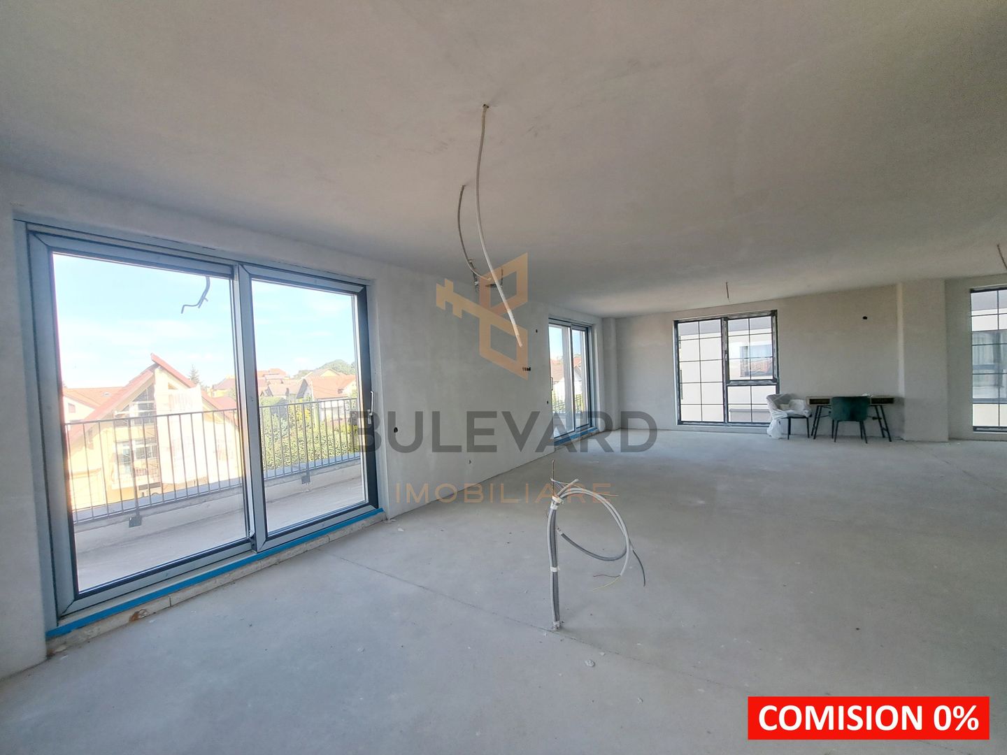 Penthouse 150 mp utili+ terase 200 mp+ 2 parcari subterane +curte 120 mp - Poză 14
