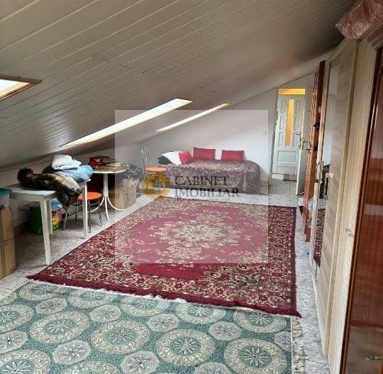 Vilă Spațioasă cu 7 Camere in Domenii – Locație Excelentă - Poză 11