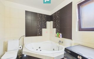 Vilă cu 7 camere de vânzare în zona Central - Poză 46