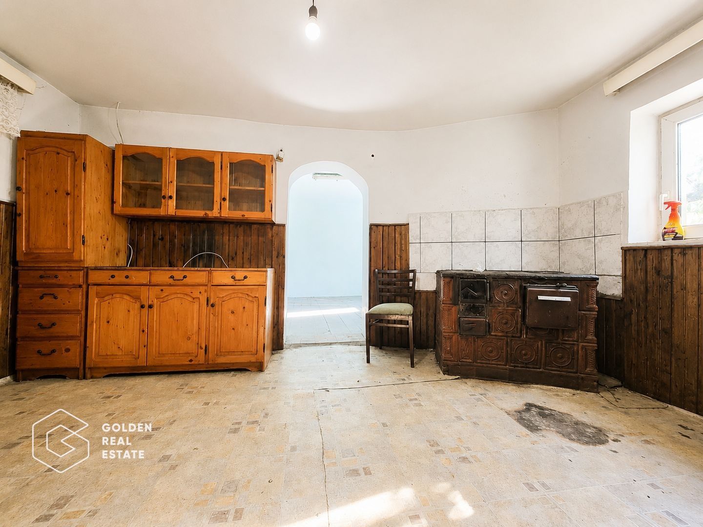 Casa cu teren de 420 mp, localitatea Paulis - Poză 6