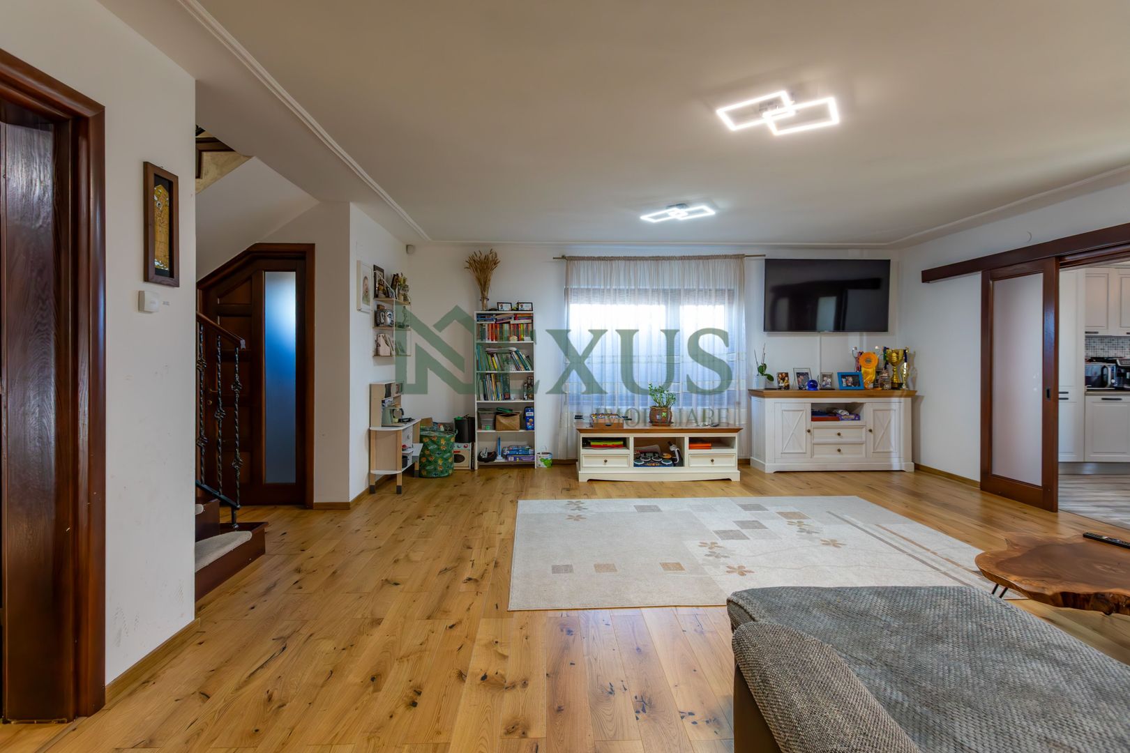 Casă/Vilă modernă de vânzare la intrare în Bogdan Vodă, județul Bacău. - Poză 28