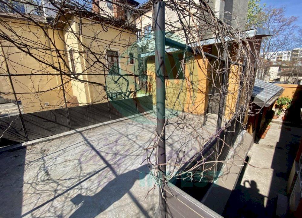 Casa in zona Piata Alba Iulia-Mall Vitan - Poză 3