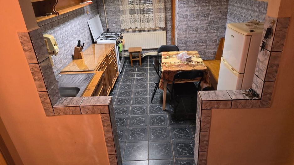 Apartament cu 3 camere de vanzare in Turda - Poză 8