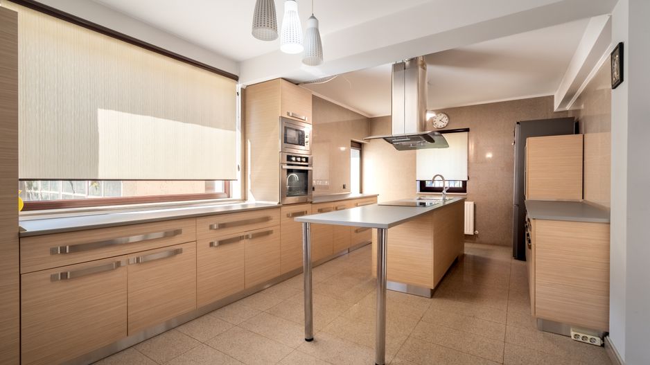 Casa in zona Vitan - Splai, ideala pentru orice tip de activitate sau locuinta - Poză 9