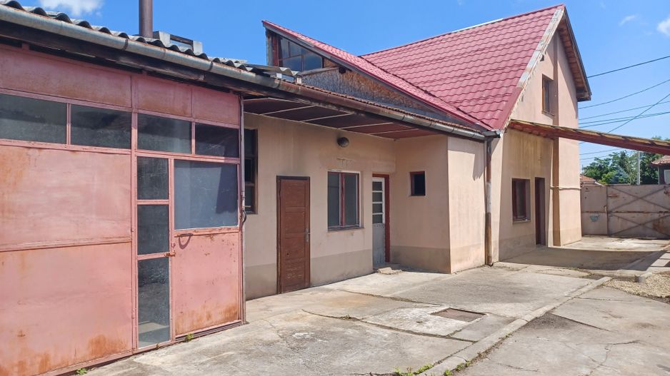 Casă, 500 mp, Muntele Găina. 600 E/lună (neg). Comision 0. - Poză 1