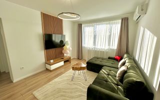 2 camere semidecomandate, Prima Inchiriere, Hotel Royal Gheorgheni - Poză 1