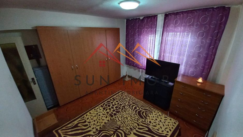 Apartament 3 camere, decomandat, ultracentral, spatios, CT, Campina - Poză 5