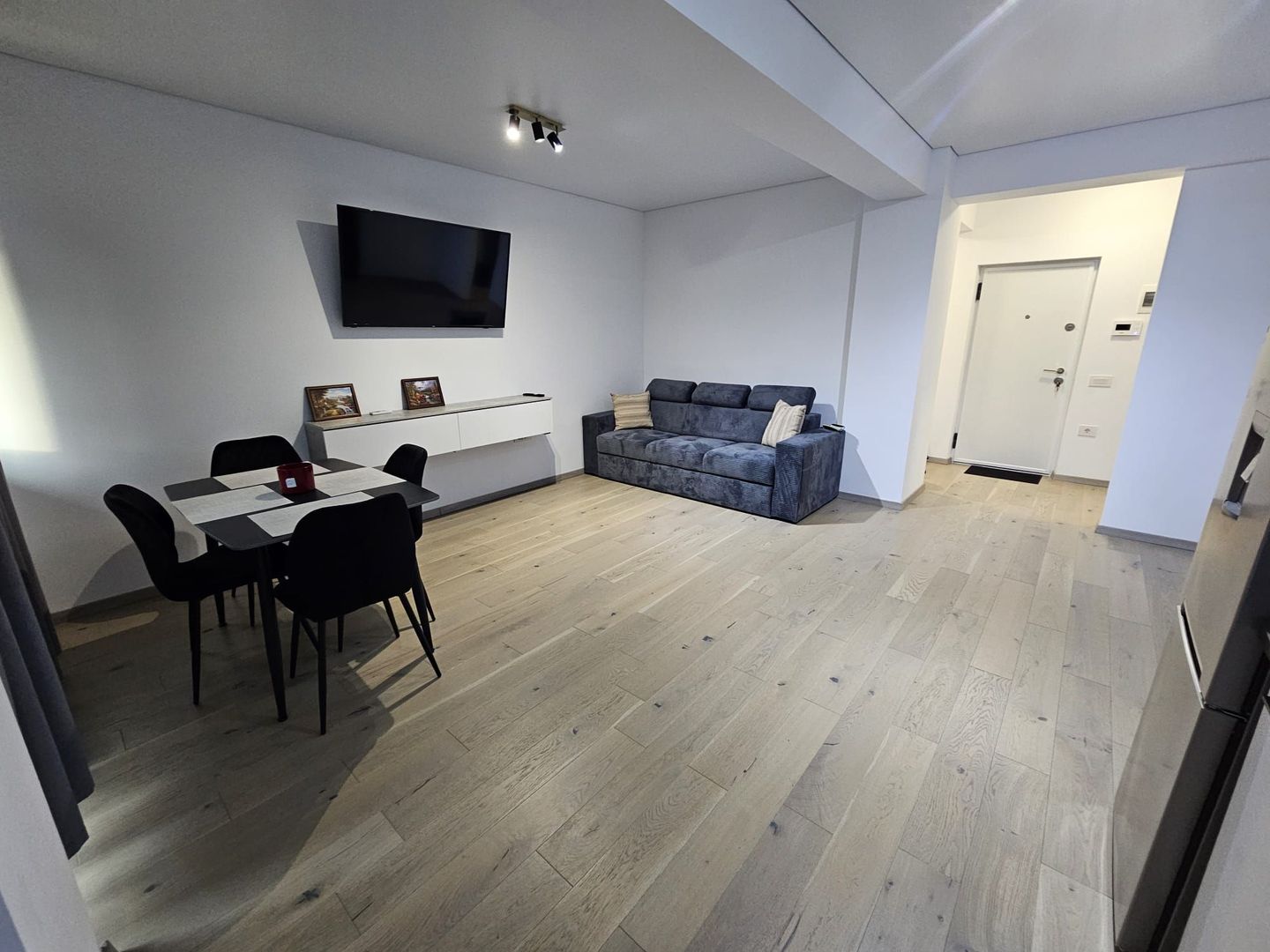 Apartament modern 2 camere, parter, complex securizat, Micro 17 - Poză 8