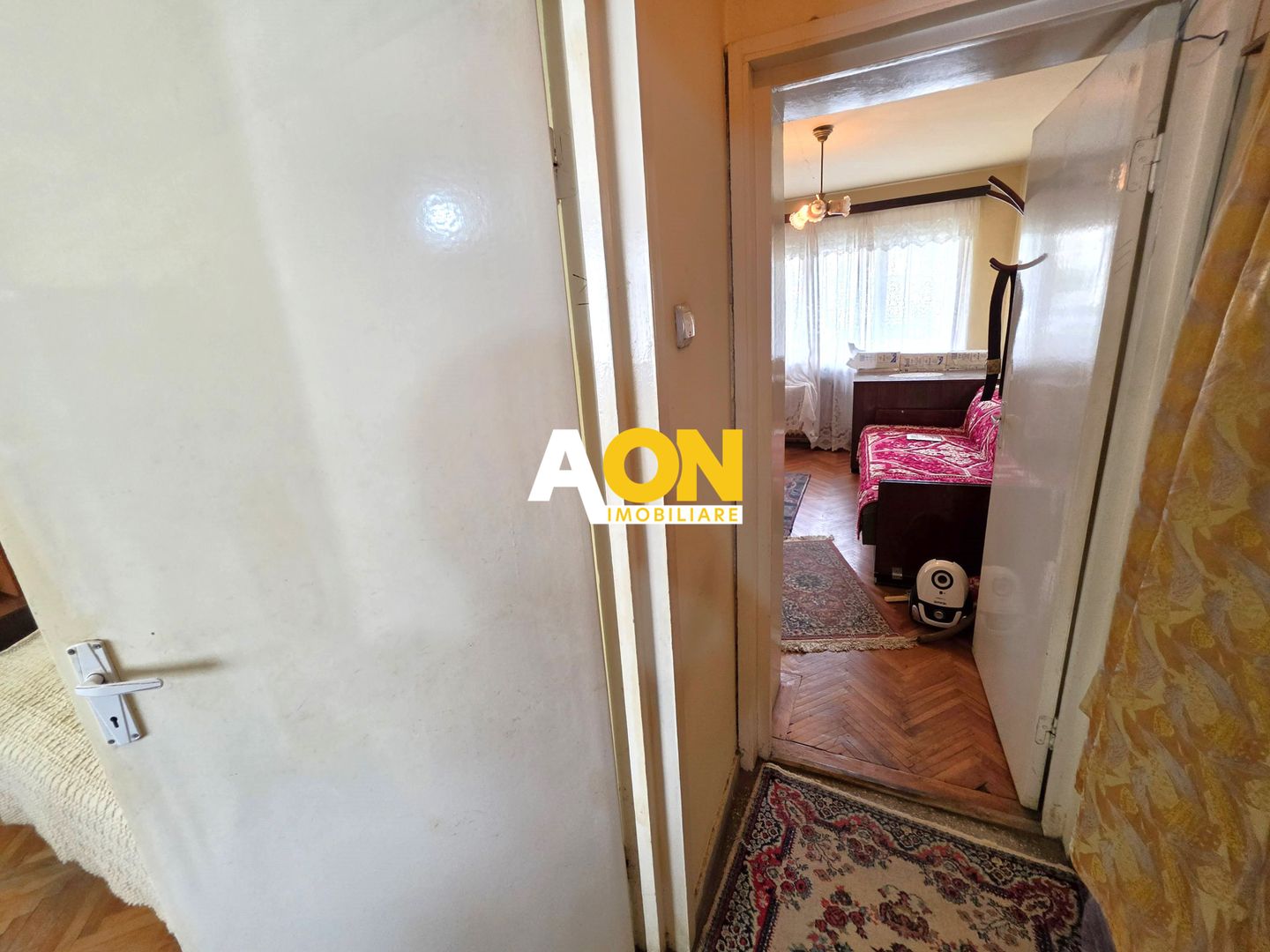 Apartament 3 camere, semidecomandat, parter, Cetate, strada Closca - Poză 8