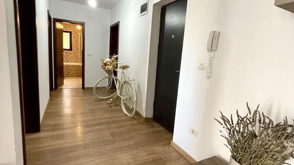 APARTAMENT IN VILA - Poză 8