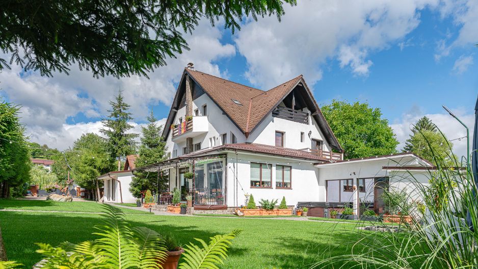 Pensiune de vânzare în Bran, cu rating 9.8 Booking și 4.9 Google - Poză 1