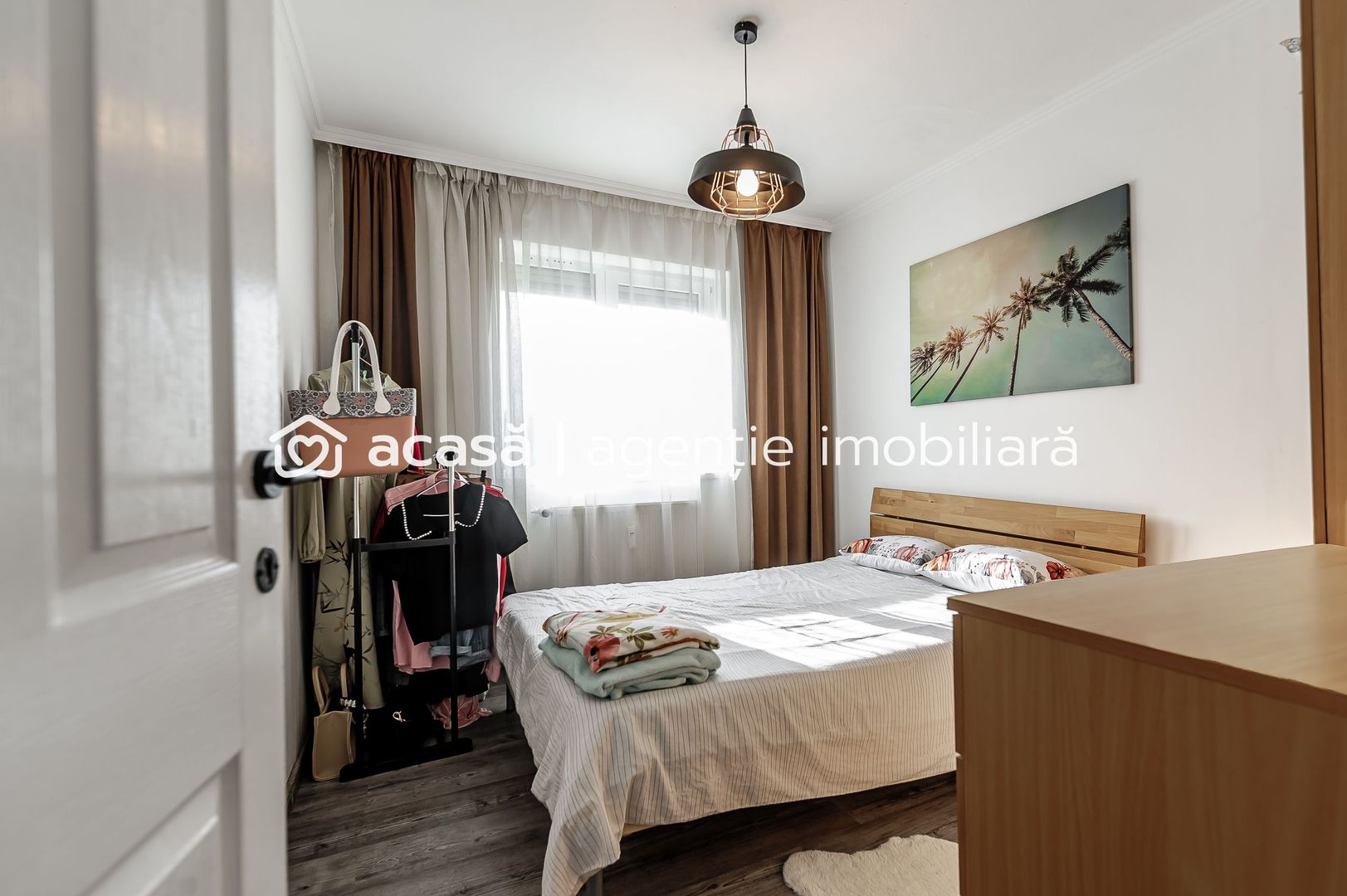 Apartament la etajul 3 cu 2 camere la cheie in zona Romanilor - Poză 6