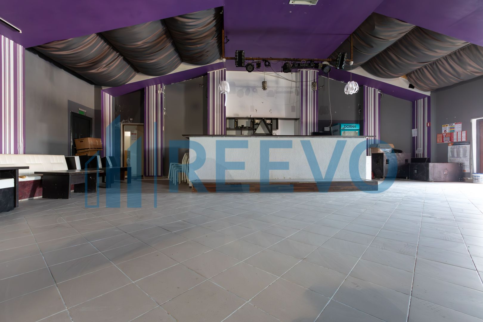 Proprietate cu casa si spatiu comercial+teren 4060 mp Bahna - Poză 1