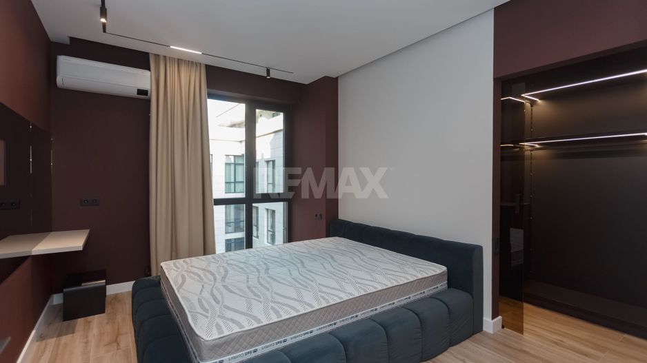 De închiriat apartament, 3 dormitoare + terasă, str. Teatrală 3, Centru. - Poză 7