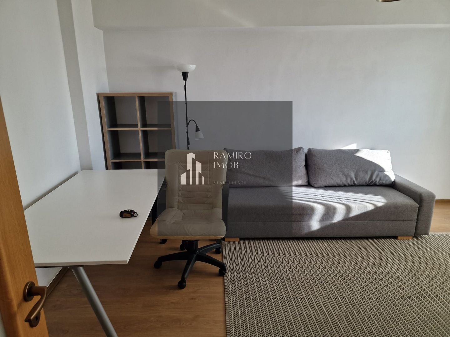 Apartamnet 3 camere 74 mp 1981/ DECOMANDAT / VICTORIEI - Poză 2