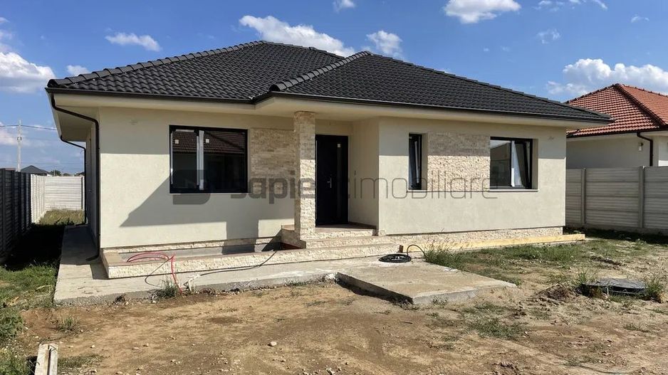 Sapient | Casă în Sântandrei spre ieșirea către loc. Palota - Poză 1