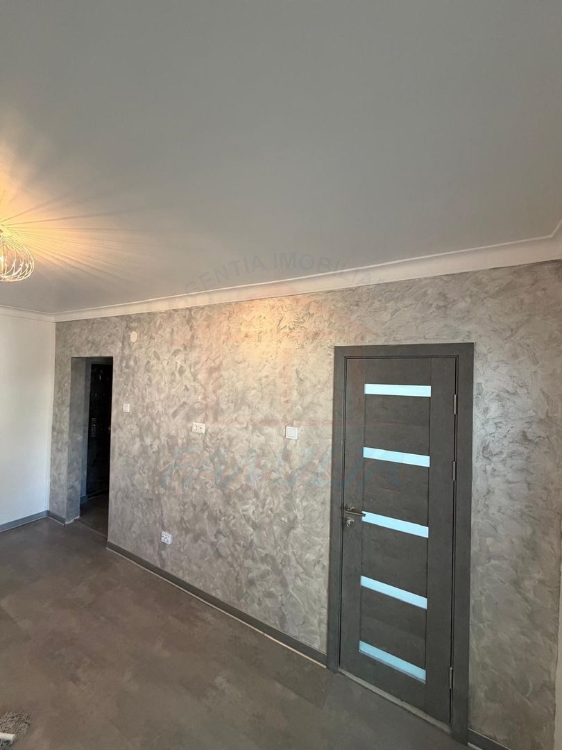 De vanzare apartment cu 1 camera in Galati, Ireg, renovat - Poză 1