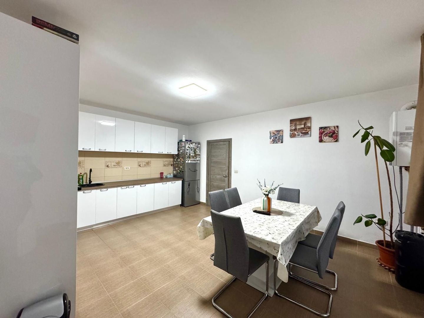 Super Pret - Duplex  4 camere - pozitie excelenta - Utvin  Comision 0% - Poză 7