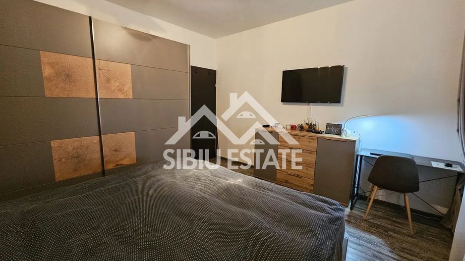 Apartament la Vila cu  3 camere cu grădină 147 mp. si 2 locuri parcare - Poză 12