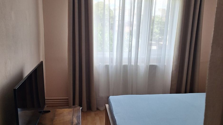 Regim hotelier, 2 camere, Micro 17, 200 lei/noapte - Poză 2
