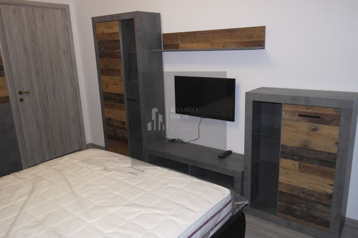 2 camere decomandat/Cartier Solar/ 64 mp/parcare subterana - Poză 2