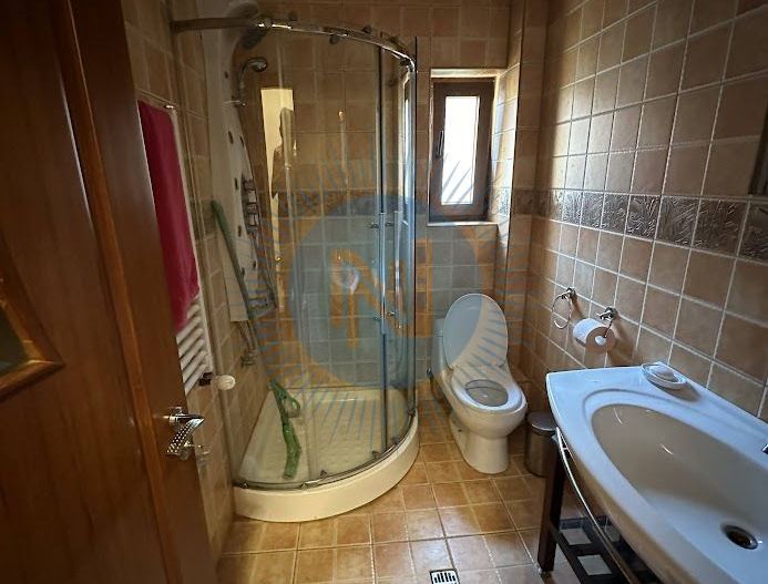 Vila cu piscina British School - Poză 30