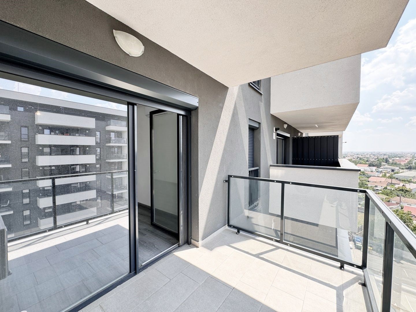 Apartament cu 3 camere, Adora Park. cu 2 locuri de parcare - Poză 10