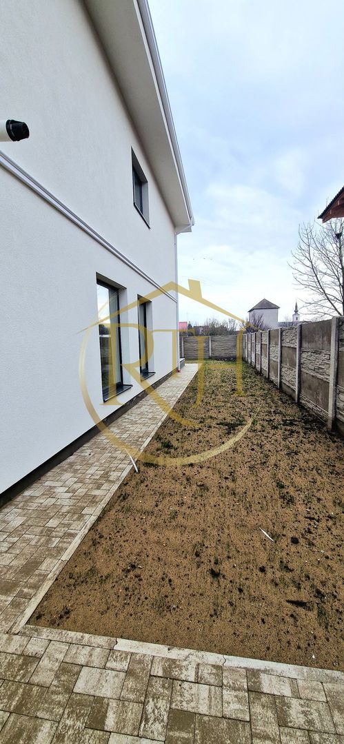 Duplex de vanzare cu 4 camere,2 bai,250 mp teren-Mosnita Veche zona Centrala. - Poză 20
