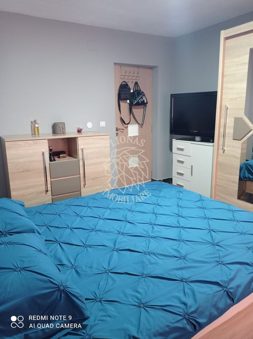 Casa 5 camere 220 mp-teren 2500 mp- terasa/garaj-Dealul Dumitrei - Poză 2