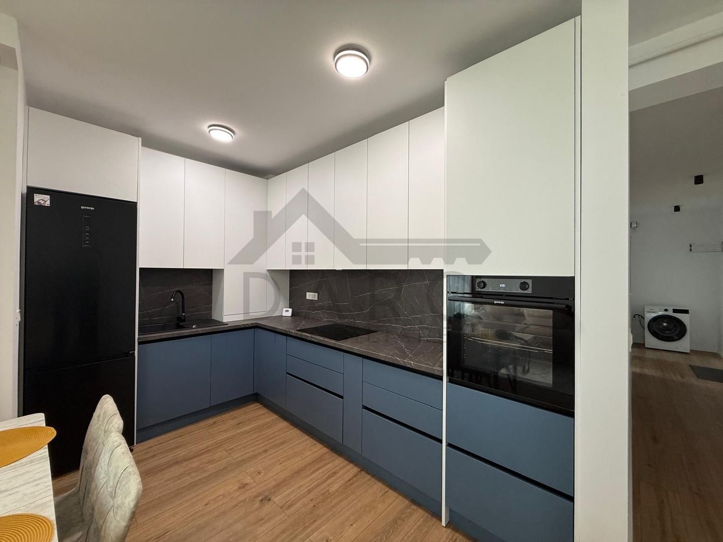 Inchiriez apartament cu 2 camere , bloc nou - Poză 8