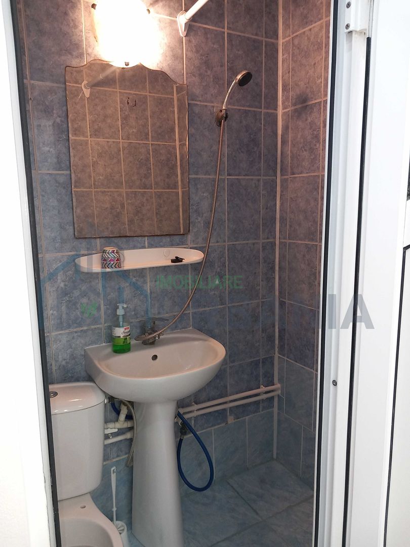 Cameră de cămin în Complexul Dacia, zona Biserica Catolică, Iași - Poză 1