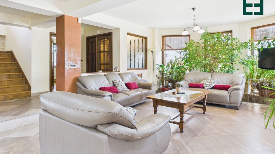 Vilă cu 6 camere - Zona Subcetate - Arad - Poză 2