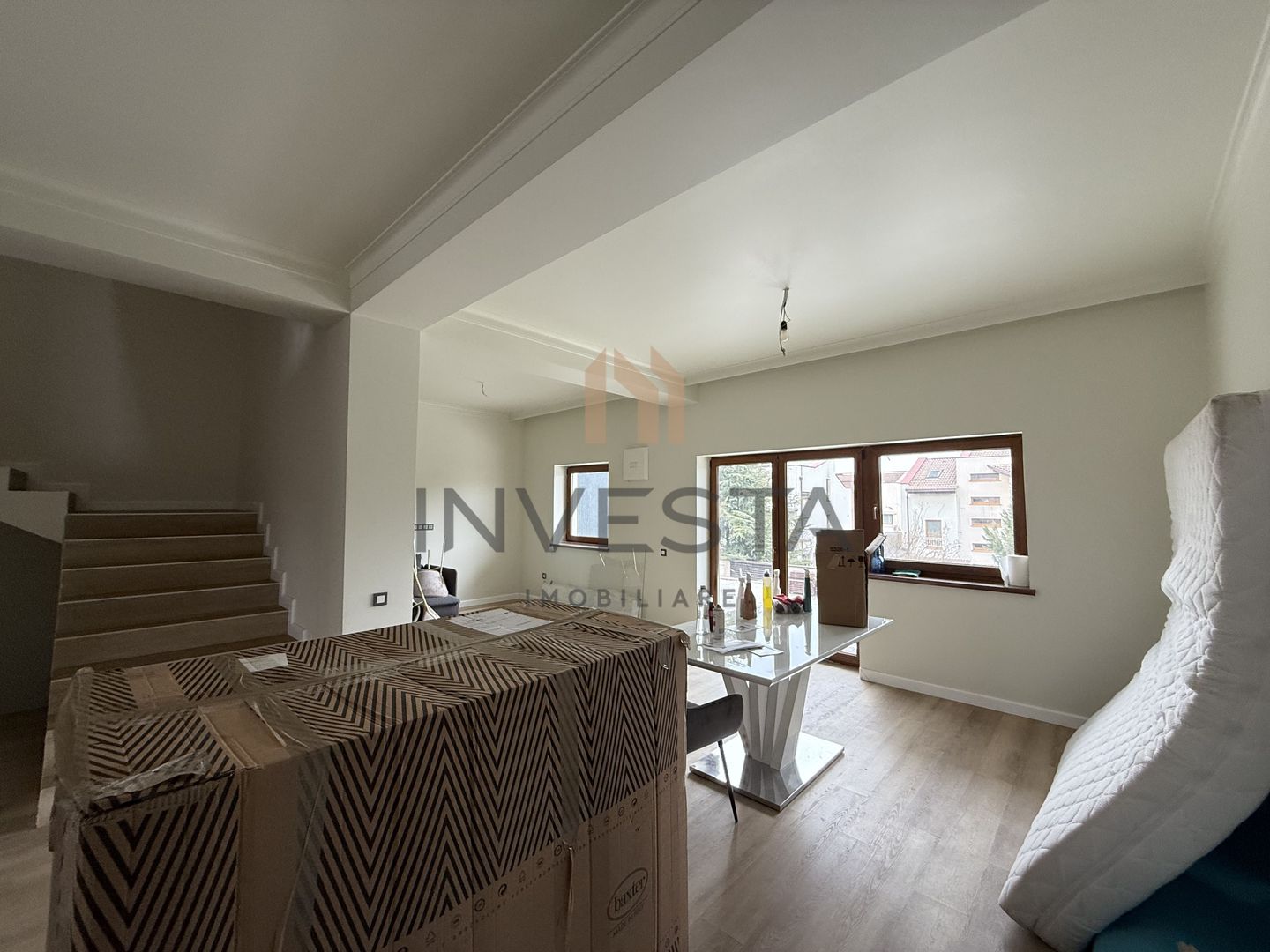 Casa finisata modern! Totul nou! - Poză 2