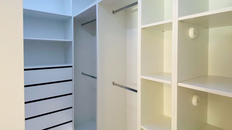 Apartament de lux cu 4 camere la mansardă - Poză 13