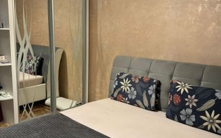 Apartament 2 camere decomandat Galata 80000 euro - Poză 1