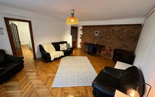 Apartament 3 camere de vânzare Kogălniceanu 87 mp centrala proprie - Poză 1